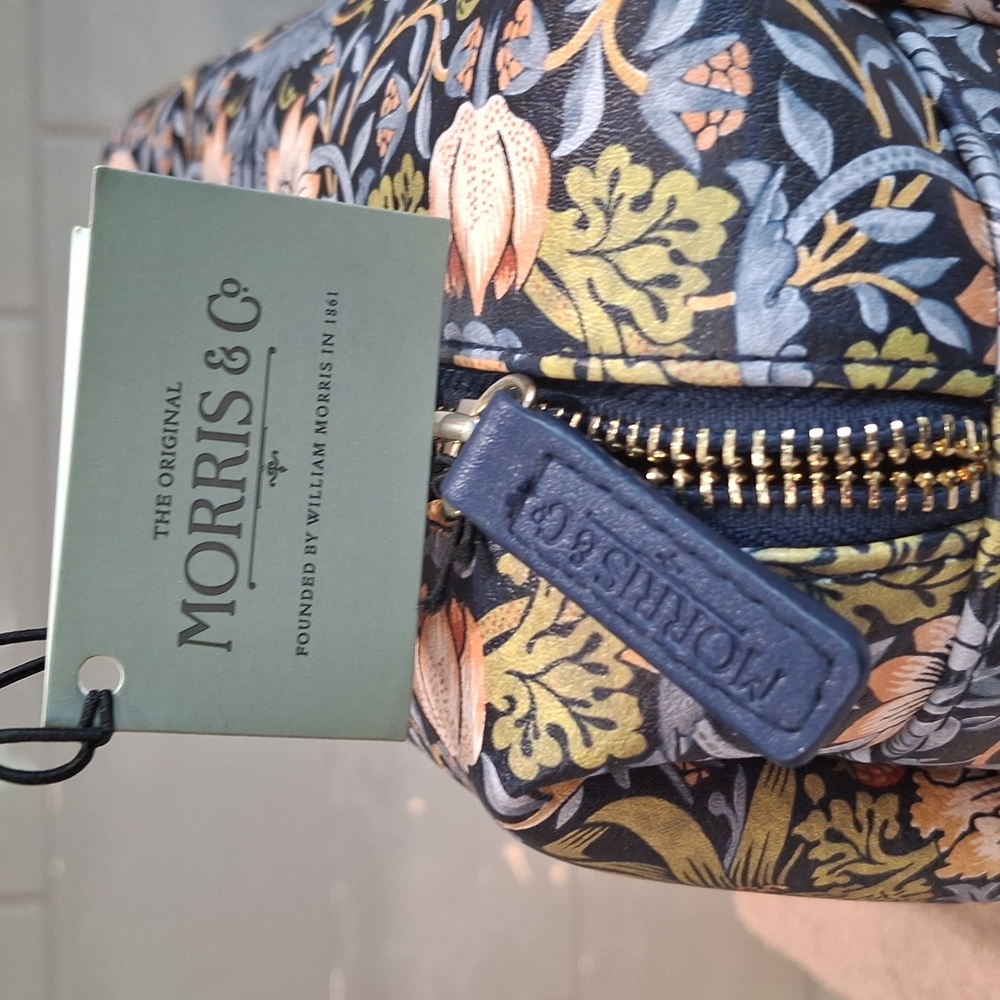 Accessory Pouch - Picture 12 of 12